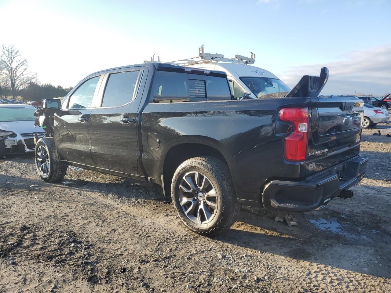 Image 2 of 2021 CHEVROLET SILVERADO K1500 RST 2021 with VIN 3GCUYEED8MG330585