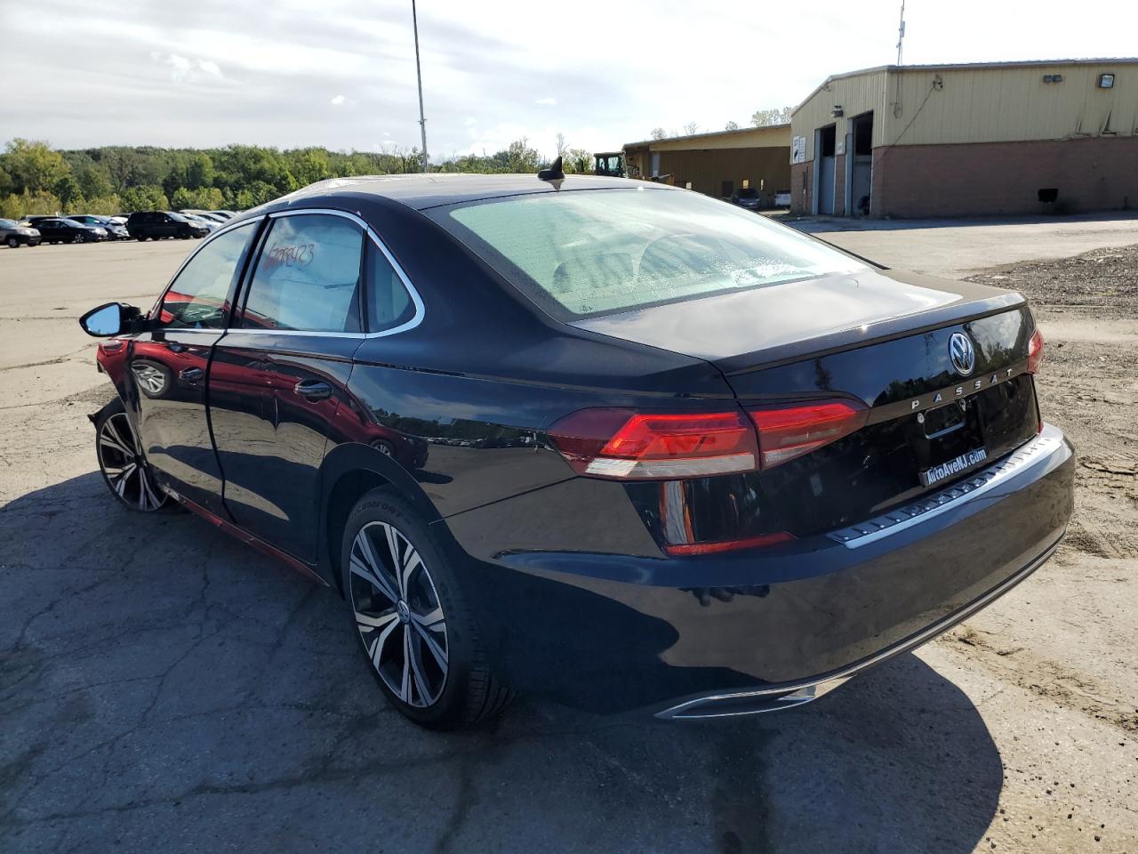 Obraz 2 z 2022 VOLKSWAGEN PASSAT SE 2022 z VIN 1VWSA7A37NC001060