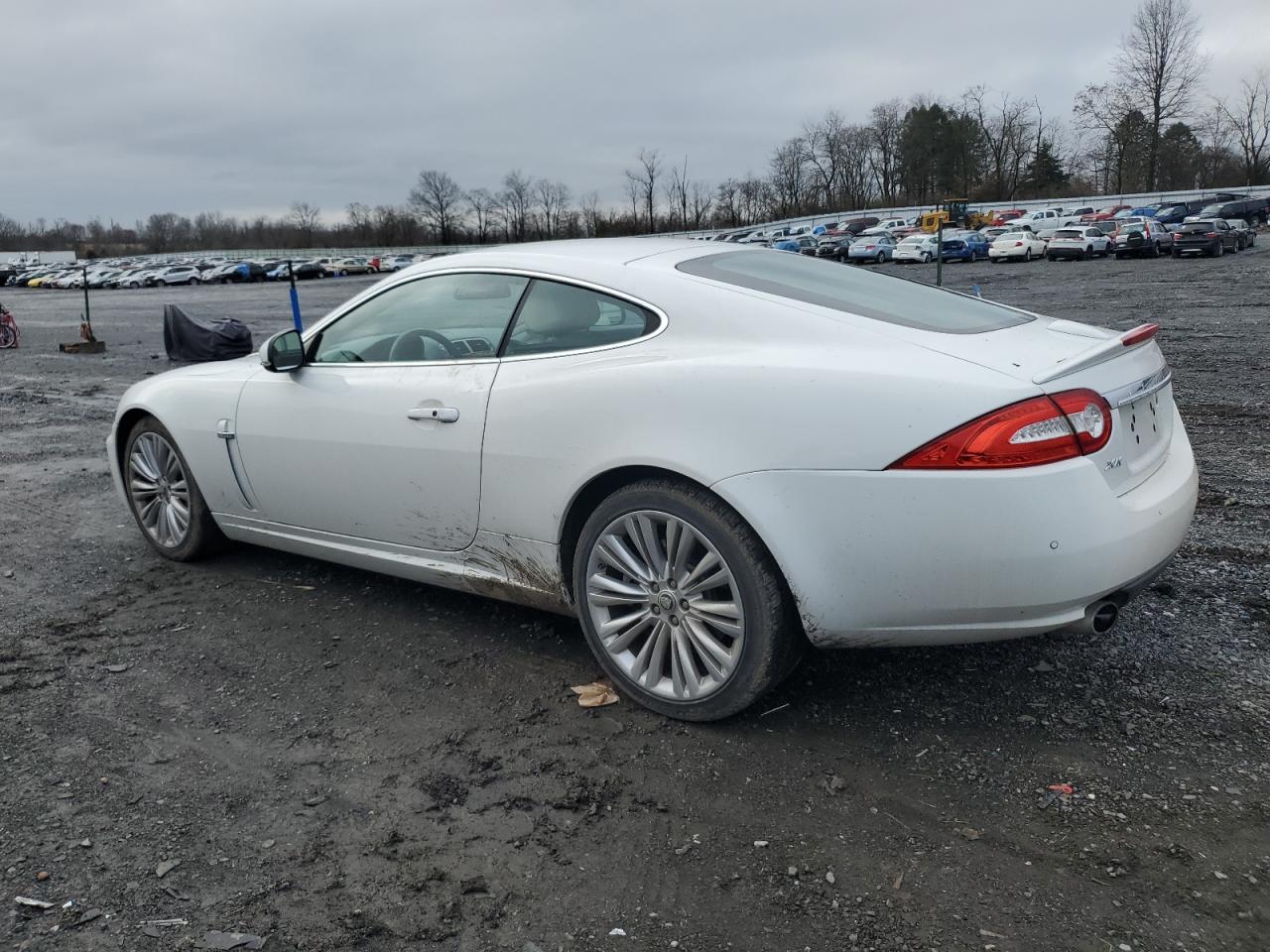 Obraz 2 z 2011 JAGUAR XK  2011 z VIN SAJWA4FB4BLB40887