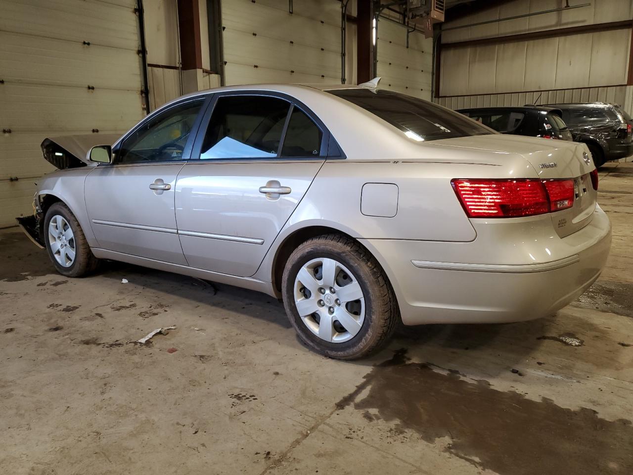 Obraz 2 z 2010 HYUNDAI SONATA GLS 2010 z VIN 5NPET4AC7AH645424