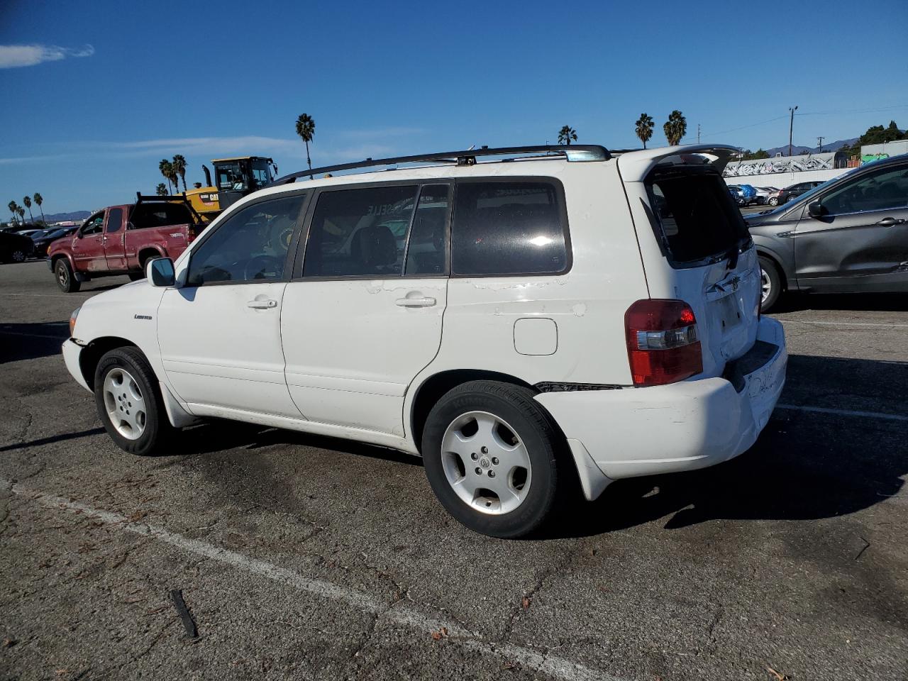 Image 2 of 2005 TOYOTA HIGHLANDER LIMITED 2005 with VIN JTEDP21AX50057874