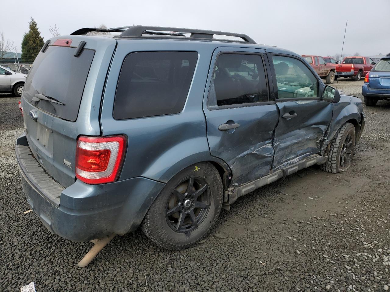 Image 3 of 2012 FORD ESCAPE XLT 2012 with VIN 1FMCU0DG8CKB32078
