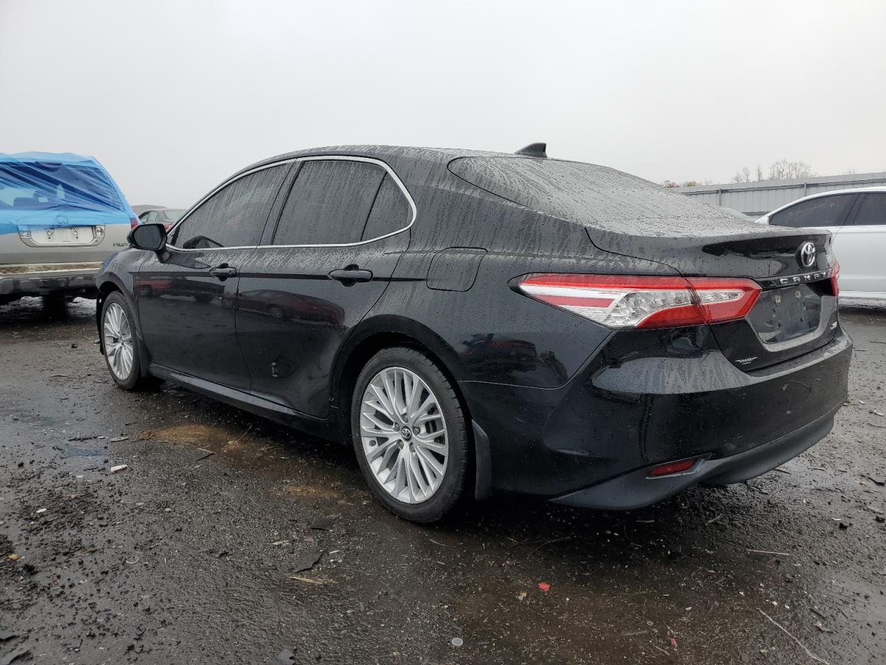 Obraz 2 z 2019 TOYOTA CAMRY L 2019 z VIN 4T1B11HKXKU828775
