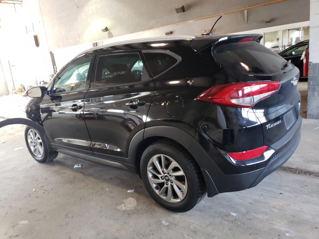 Obraz 2 z 2016 HYUNDAI TUCSON LIMITED 2016 z VIN KM8J33A40GU199399