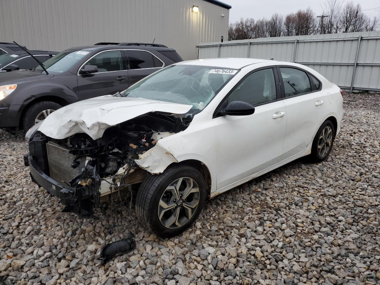 Obraz 1 z 2019 KIA FORTE FE 2019 z VIN 3KPF24ADXKE027567