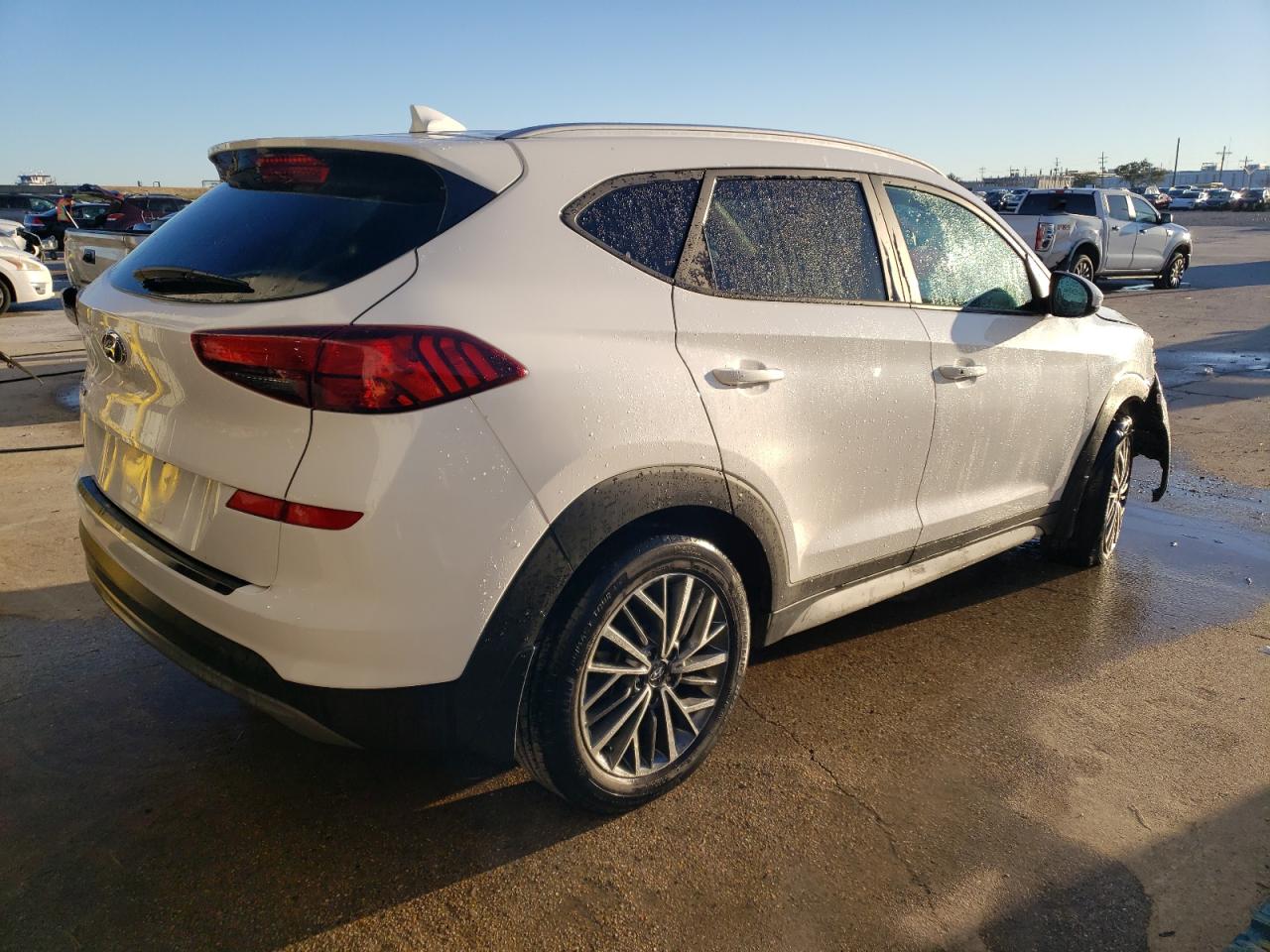 Obraz 3 z 2020 HYUNDAI TUCSON LIMITED 2020 z VIN KM8J33AL1LU100817