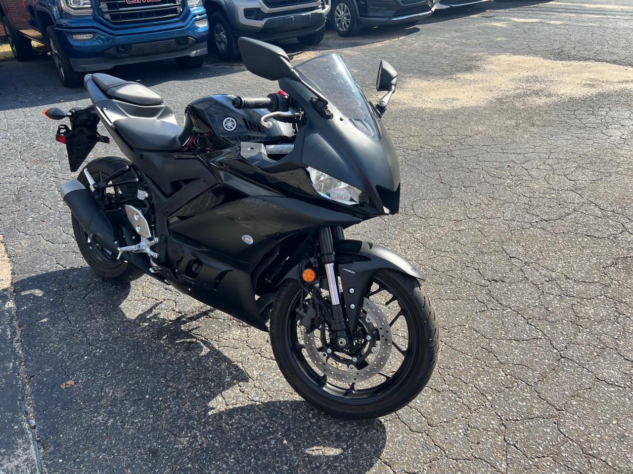 Obraz 2021 YAMAHA YZFR3 A 2021