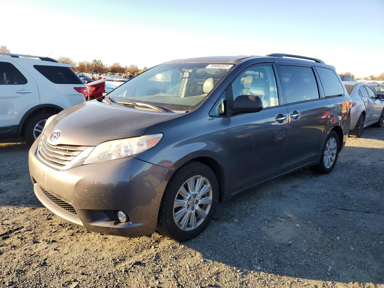 Obraz 1 z 2012 TOYOTA SIENNA XLE 2012 z VIN 5TDDK3DC1CS041918
