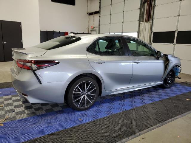 Image 3 of 2022 TOYOTA CAMRY SE 2022 with VIN 4T1G11AK1NU642854