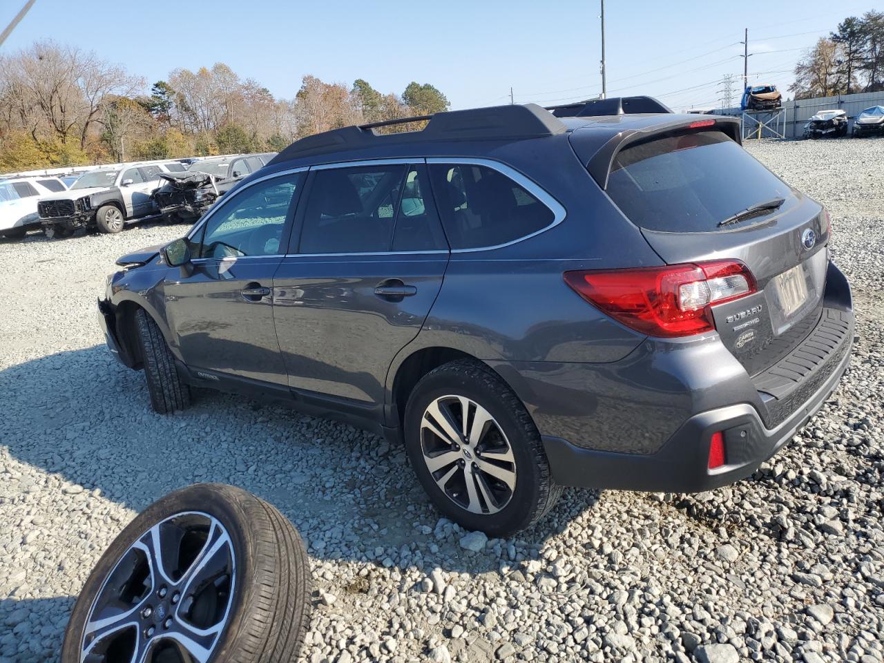 Изображение 2 2018 SUBARU OUTBACK 2.5I LIMITED 2018 с VIN 4S4BSANC7J3299445