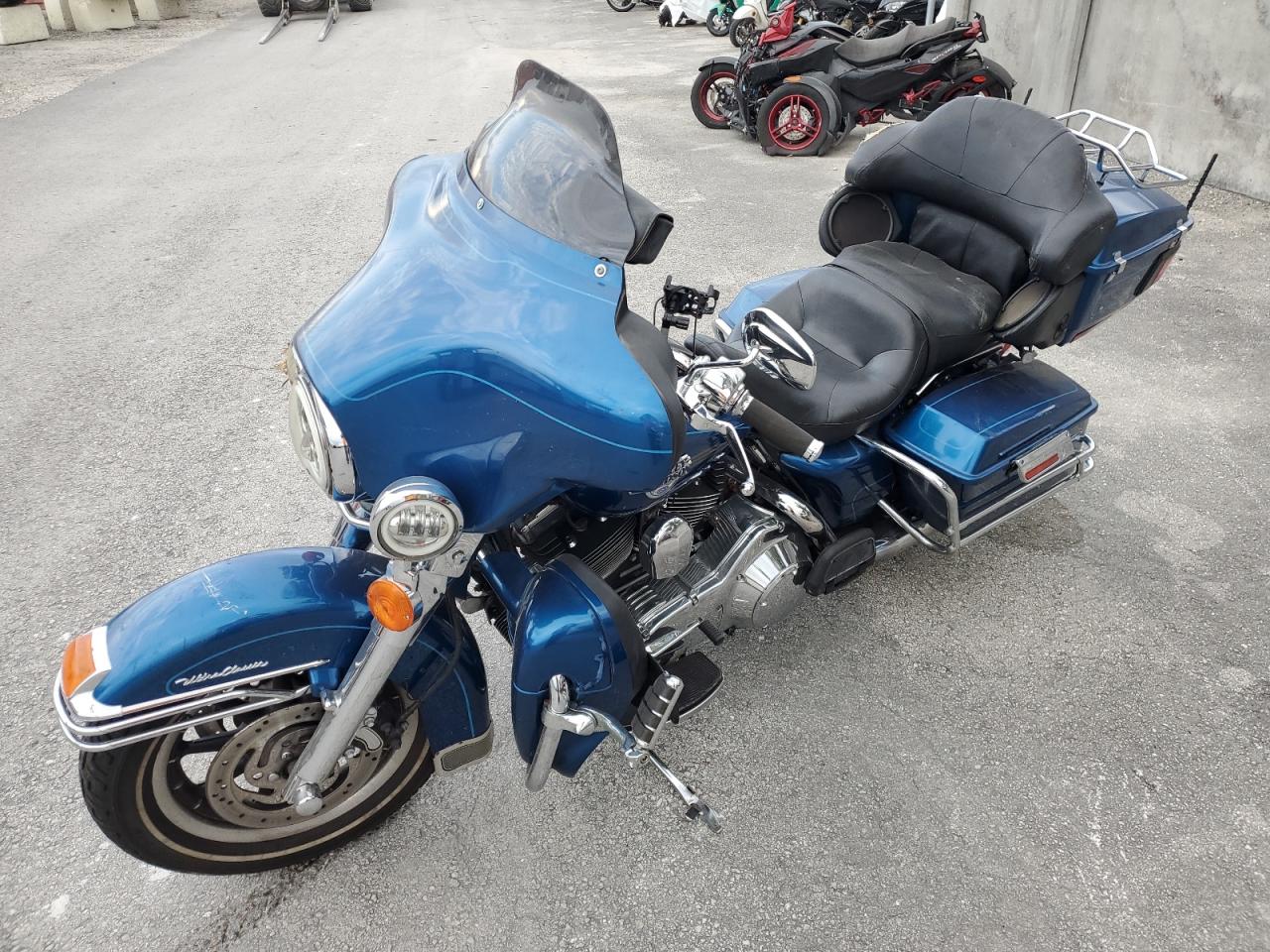 Image 2 of 2006 HARLEY-DAVIDSON FLHTCUI  2006 with VIN 1HD1FCW186Y708803