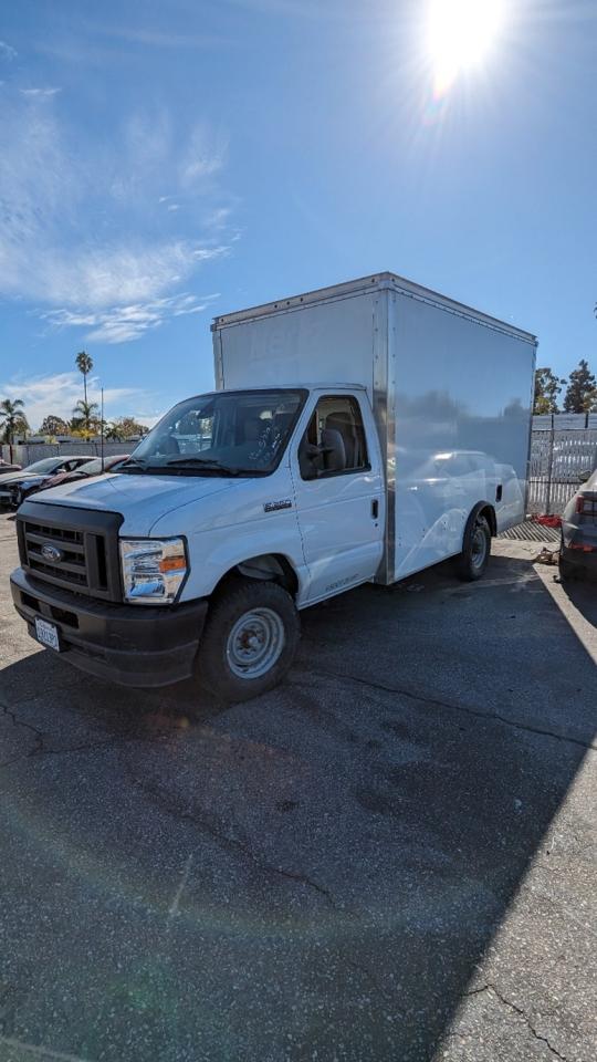 Изображение 2 2023 FORD ECONOLINE E350 SUPER DUTY CUTAWAY VAN 2023 с VIN 1FDWE3FKXPDD21094
