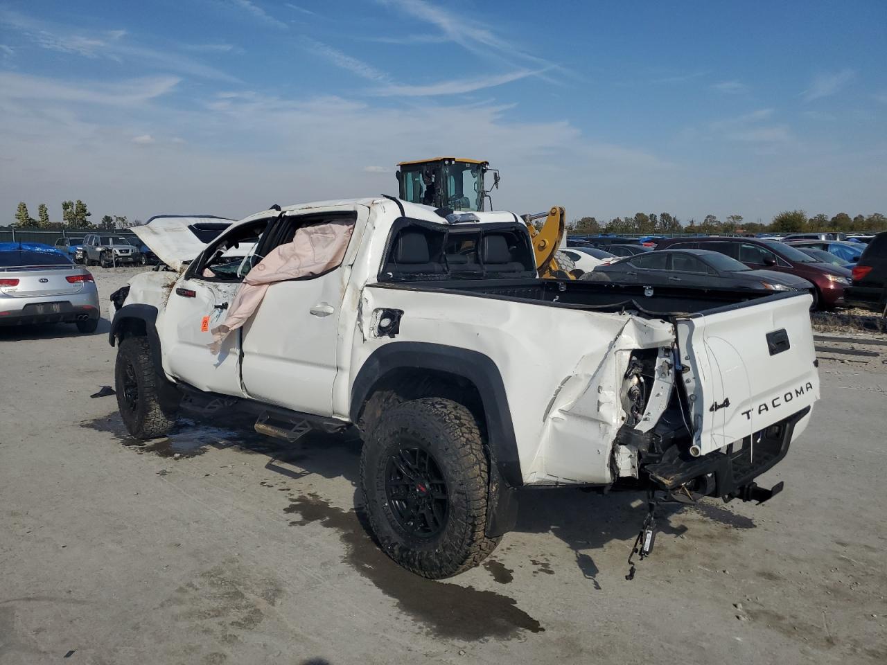 Изображение 2 2020 TOYOTA TACOMA DOUBLE CAB 2020 с VIN 5TFCZ5AN5LX217937