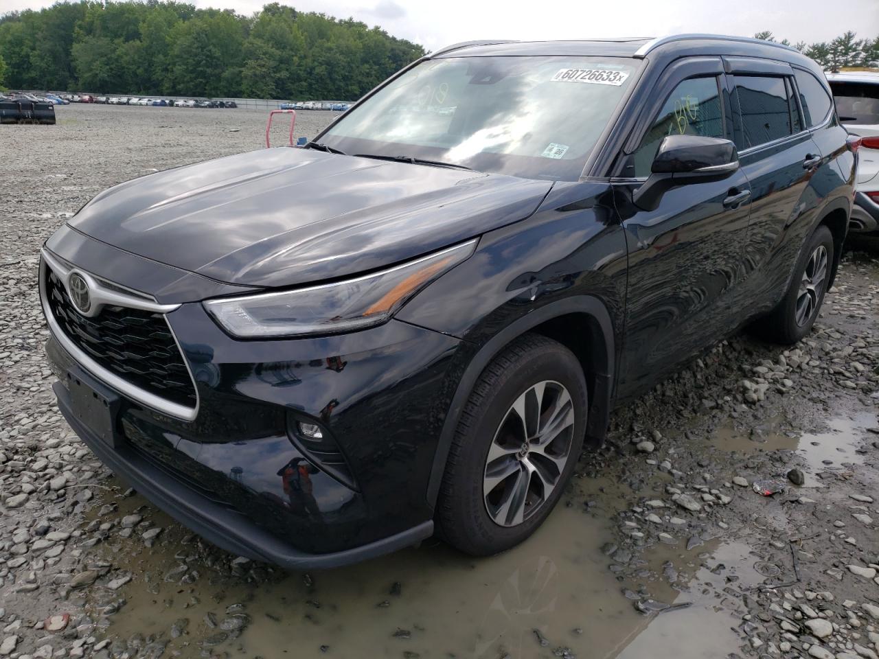 Image 1 of 2021 TOYOTA HIGHLANDER XLE 2021 with VIN 5TDGZRBH7MS544557