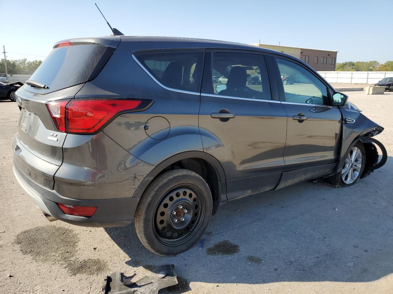 Изображение 3 2019 FORD ESCAPE SE 2019 с VIN 1FMCU0GD7KUA72119