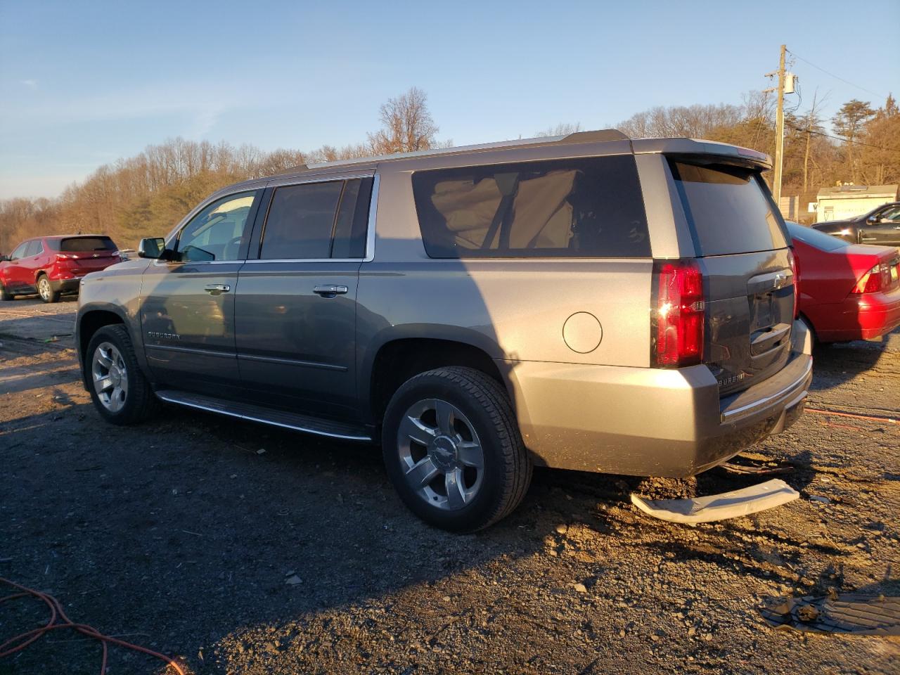 Image 2 of 2019 CHEVROLET SUBURBAN K1500 PREMIER 2019 with VIN 1GNSKJKC9KR249550