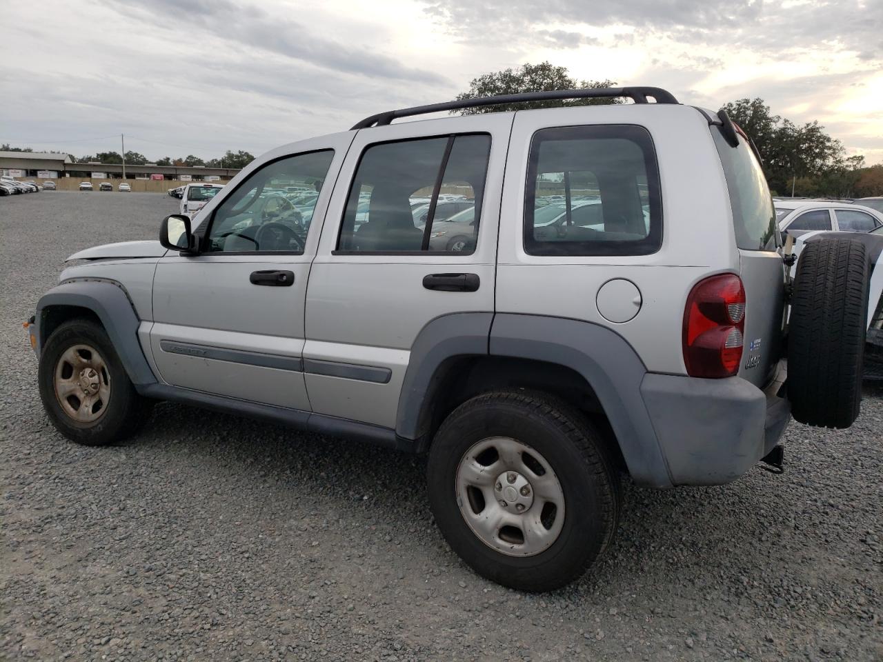 Image 2 of 2005 JEEP LIBERTY SPORT 2005 with VIN 1J4GK48K45W641995