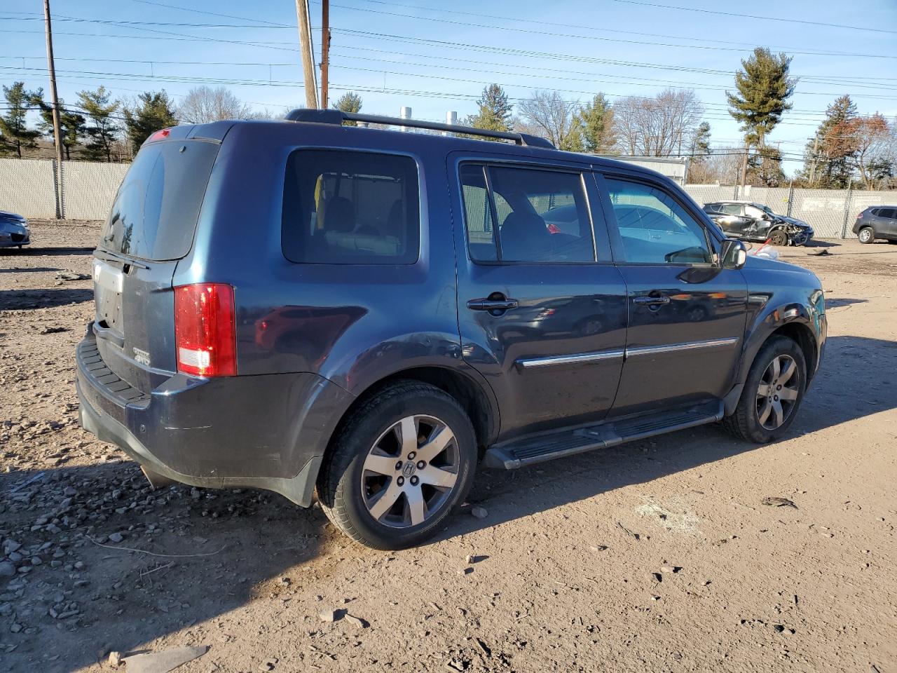 Image 3 of 2012 HONDA PILOT TOURING 2012 with VIN 5FNYF4H92CB011180