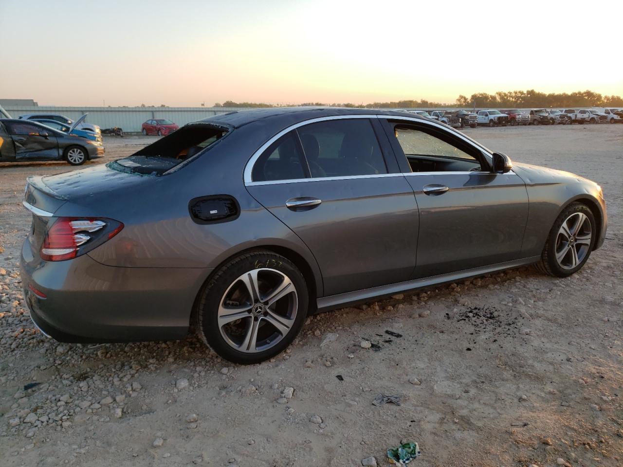 Image 3 of 2019 MERCEDES-BENZ E 300 2019 with VIN WDDZF4JB3KA634824