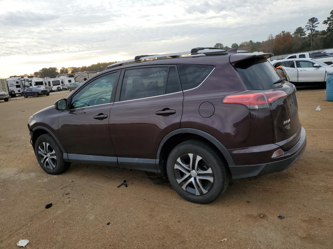 Image 2 of 2017 TOYOTA RAV4 LE 2017 with VIN 2T3BFREV8HW580041