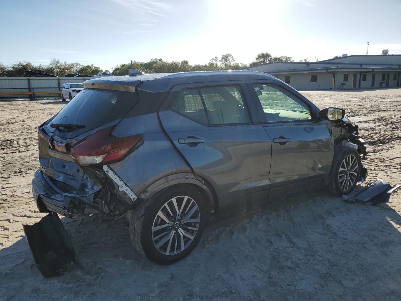 Obraz 3 z 2021 NISSAN KICKS SV 2021 z VIN 3N1CP5CV2ML491034