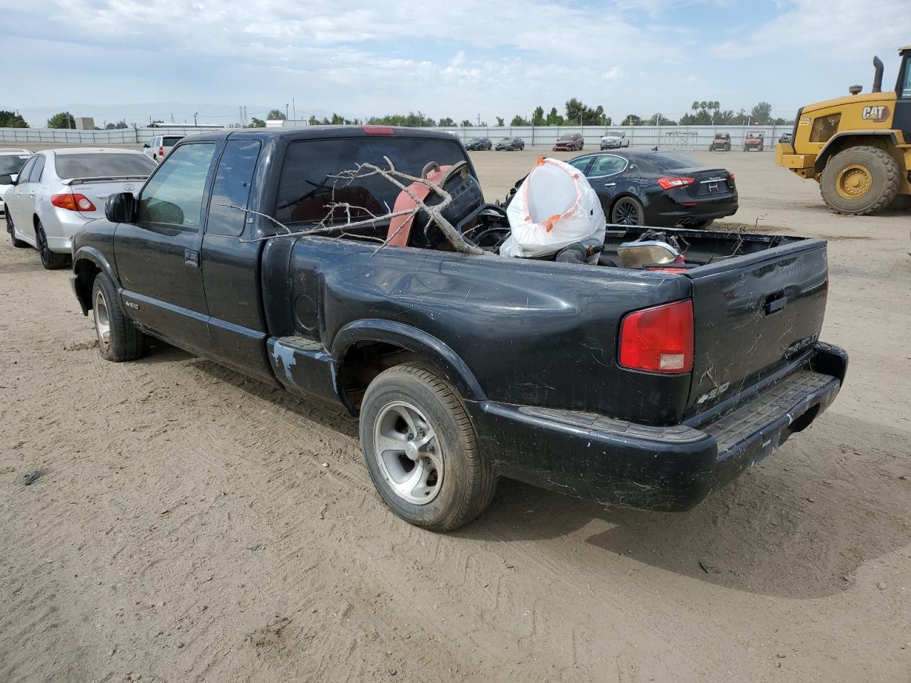 Image 2 of 1998 CHEVROLET S TRUCK S10 1998 with VIN 1GCCS1944W8249785