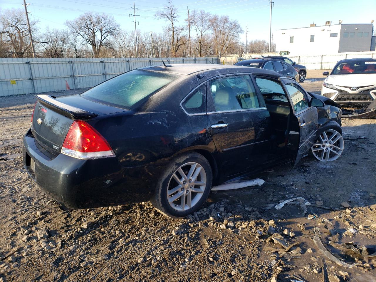 Image 3 of 2014 CHEVROLET IMPALA LIMITED LTZ 2014 with VIN 2G1WC5E35E1186849