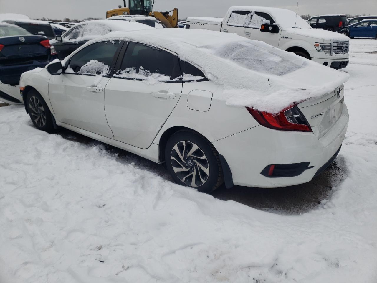 Obraz 2 z 2016 HONDA CIVIC EX 2016 z VIN 19XFC2F70GE086512