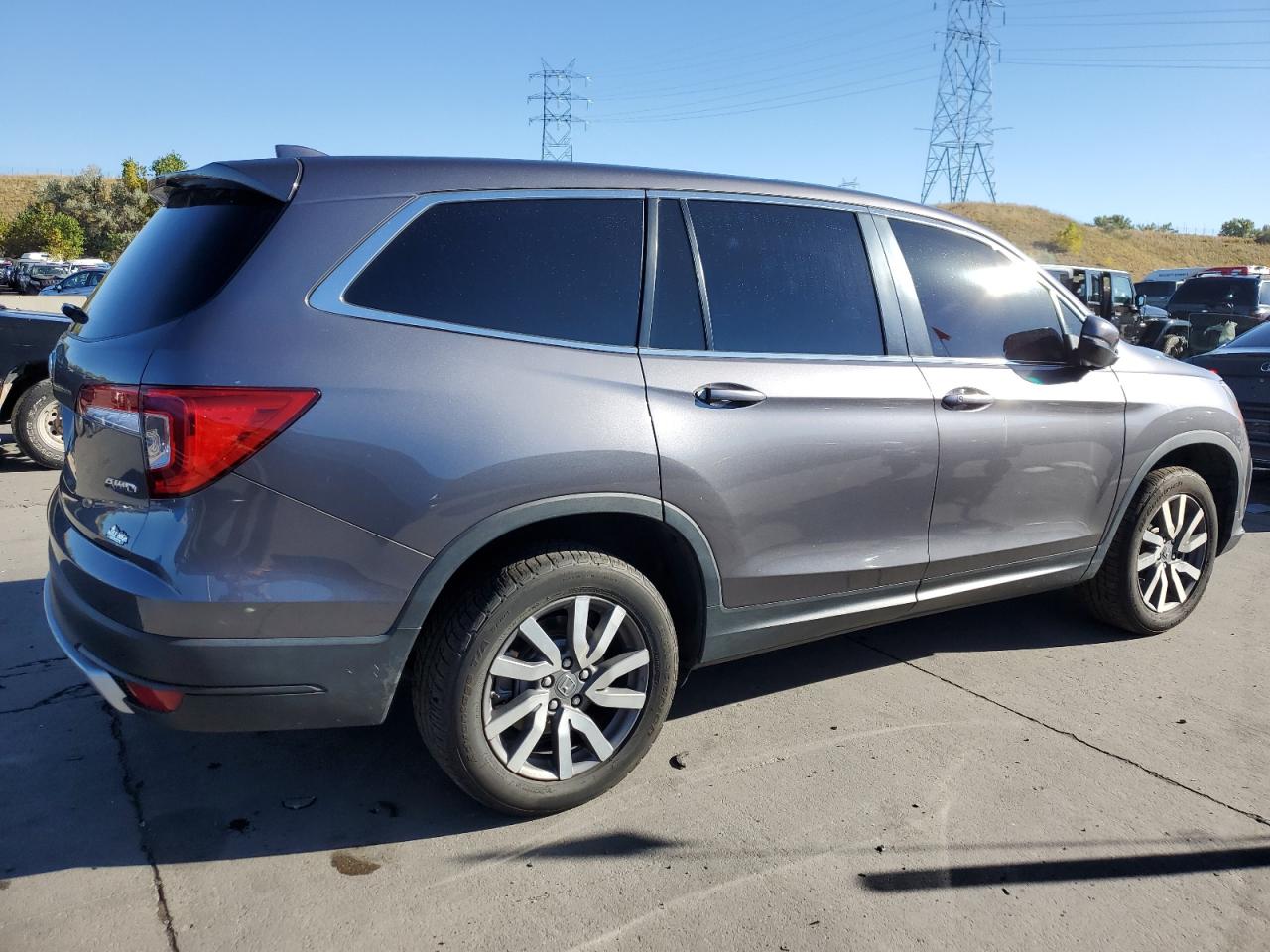 Image 3 of 2020 HONDA PILOT EXL 2020 with VIN 5FNYF6H50LB018752