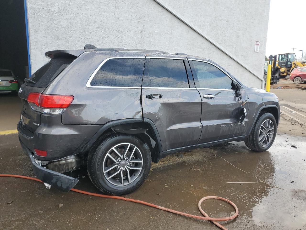 Image 3 of 2019 JEEP GRAND CHEROKEE LIMITED 2019 with VIN 1C4RJFBG8KC706796