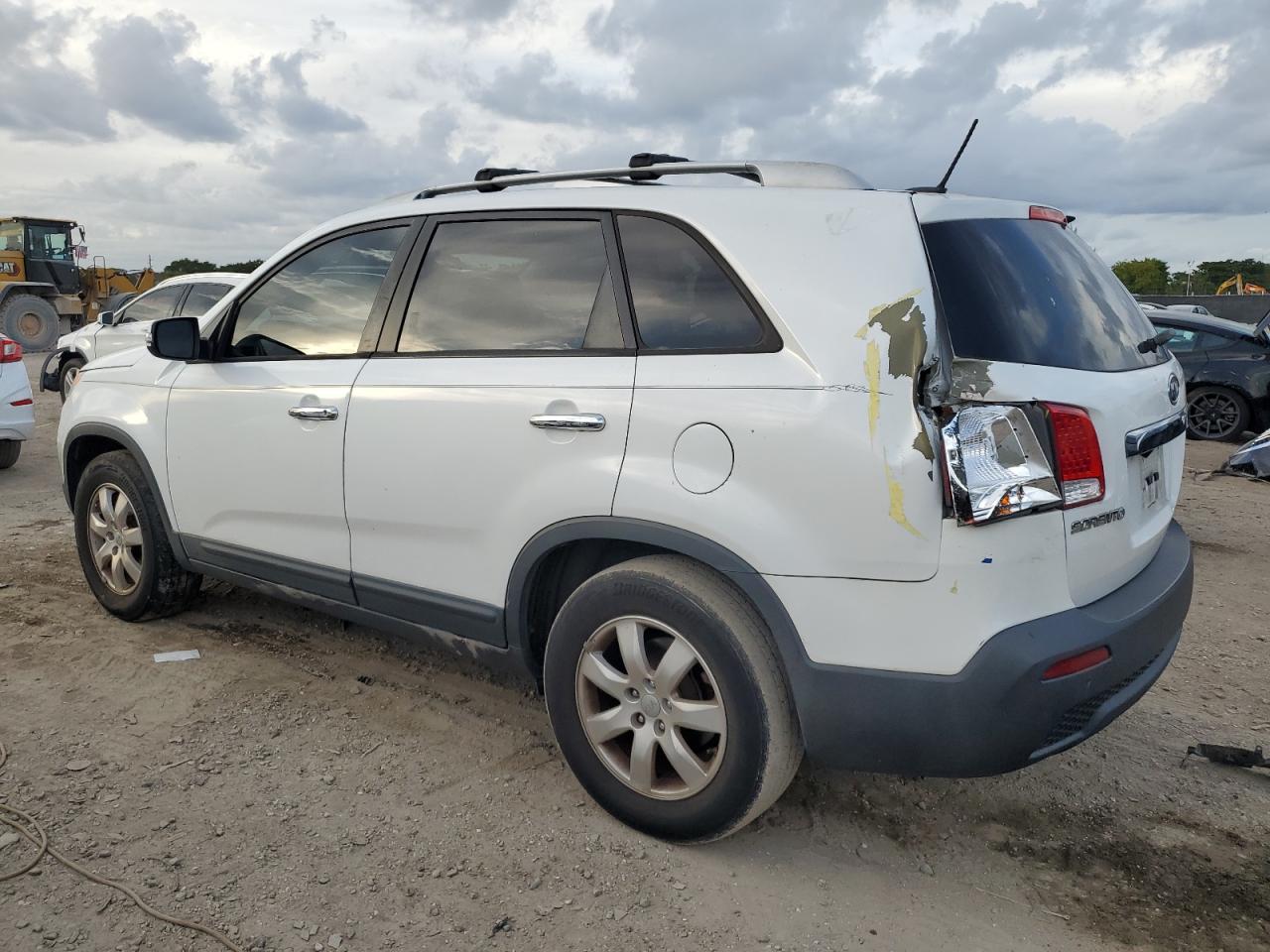 Obraz 2 z 2013 KIA SORENTO LX 2013 z VIN 5XYKT3A6XDG343886