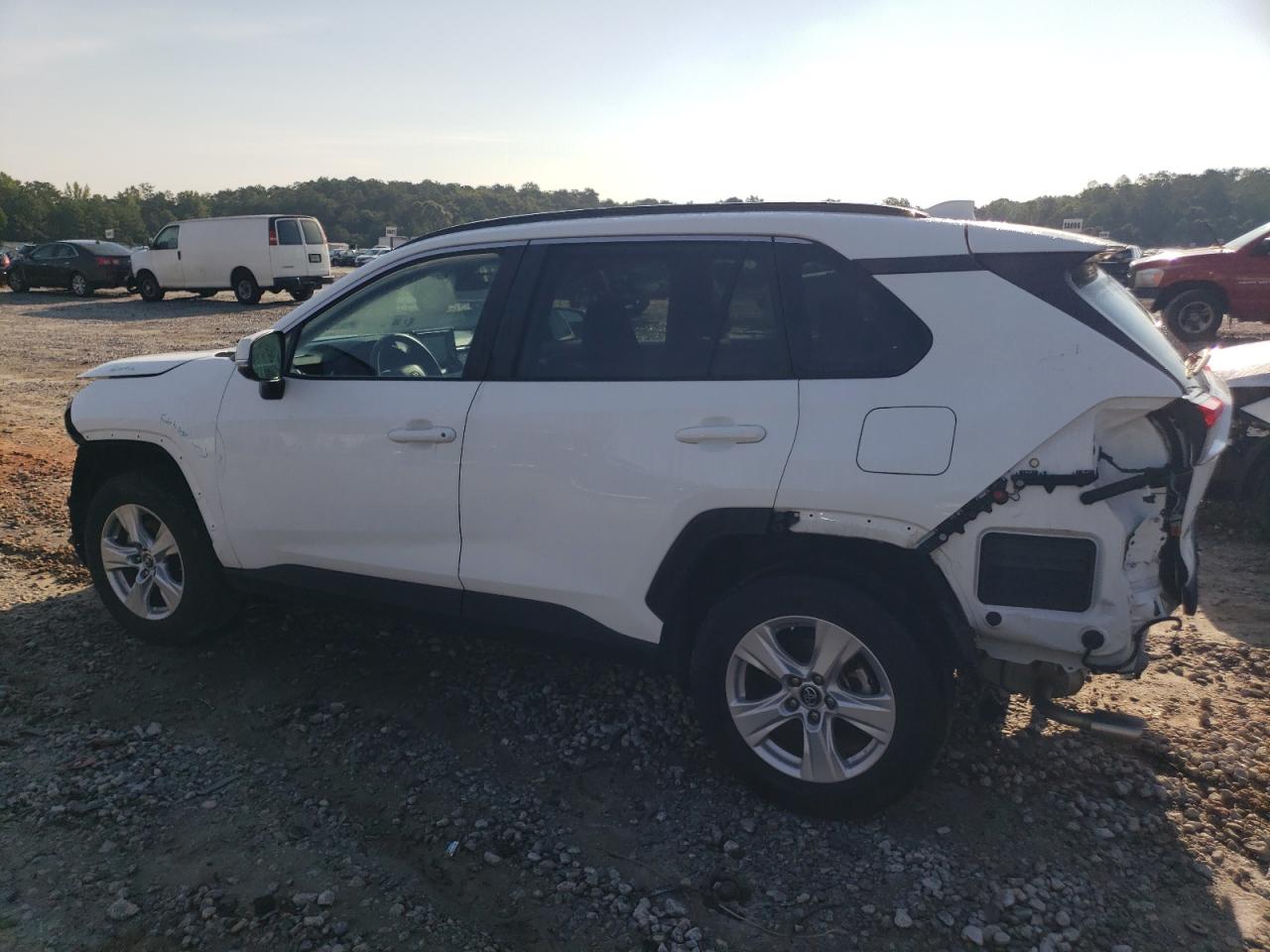 Изображение 2 2019 TOYOTA RAV4 XLE 2019 с VIN 2T3W1RFV9KC008189