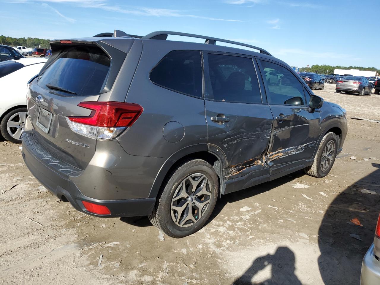 Obraz 3 z 2020 SUBARU FORESTER PREMIUM 2020 z VIN JF2SKAJC3LH531542