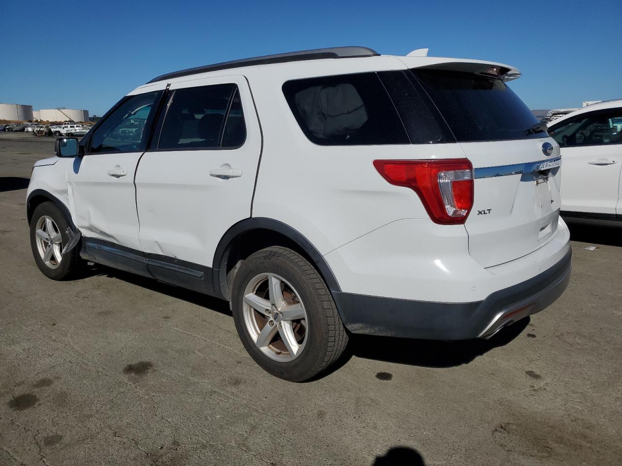 Изображение 2 2016 FORD EXPLORER XLT 2016 с VIN 1FM5K8D80GGC88453