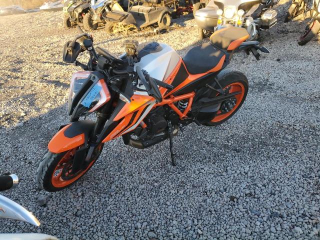 Image 2 of 2022 KTM 1290 SUPER DUKE R 2022 with VIN VBKV39408NM952531