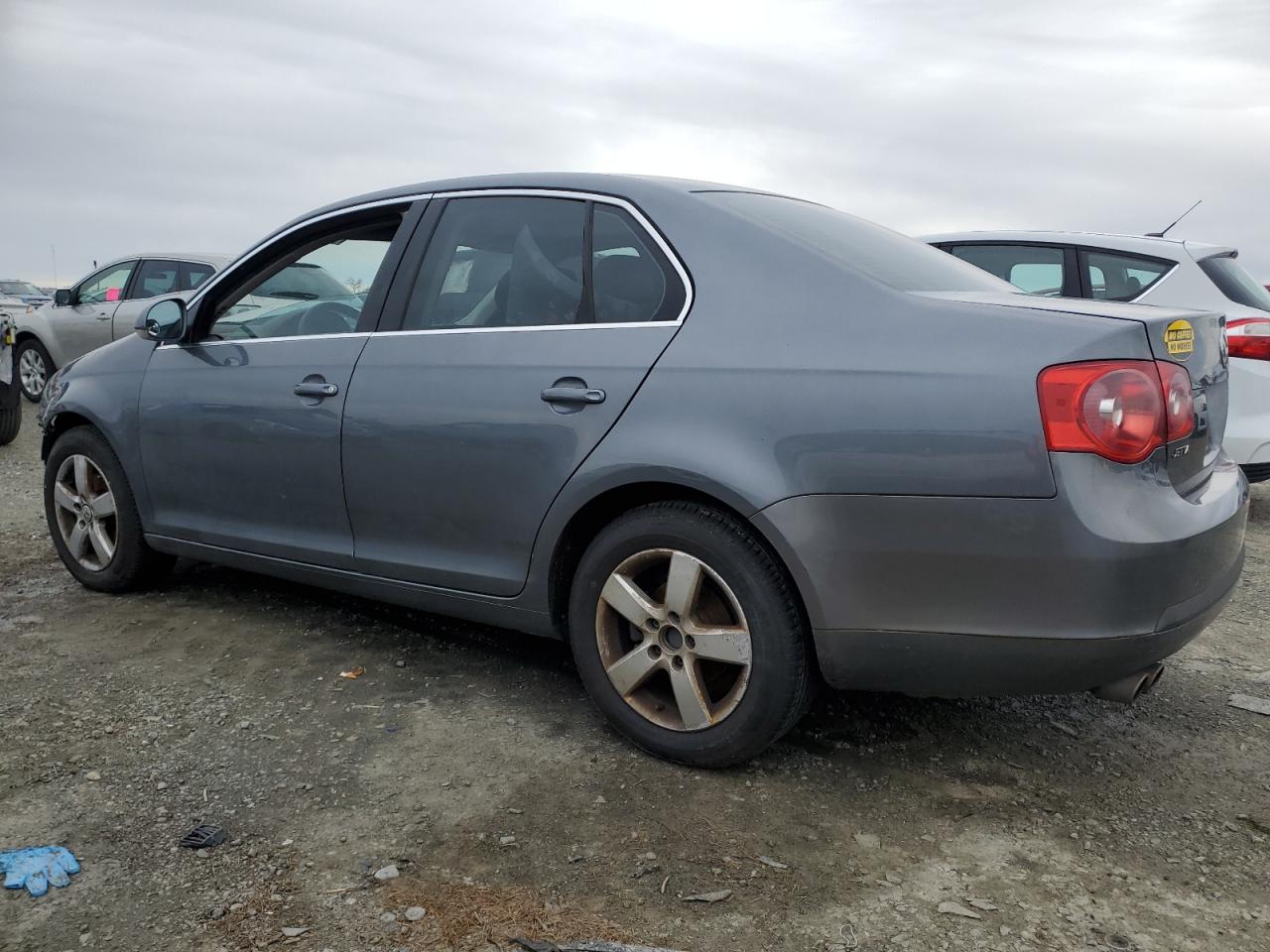 Image 2 of 2005 VOLKSWAGEN NEW JETTA 2.5L OPTION PACKAGE 1 2005 with VIN 3VWSG71K95M605598