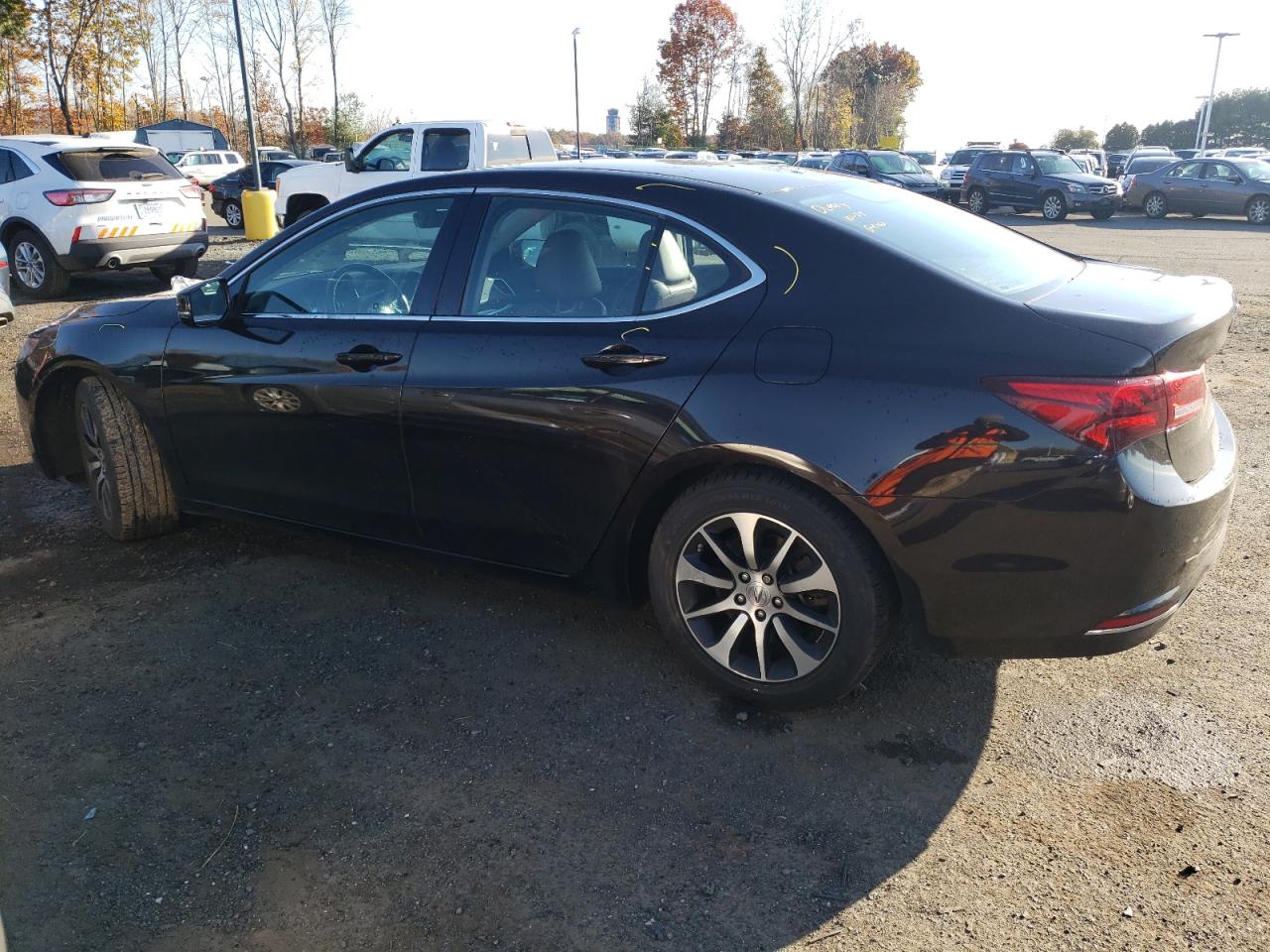 Obraz 2 z 2017 ACURA TLX TECH 2017 z VIN 19UUB1F55HA005951