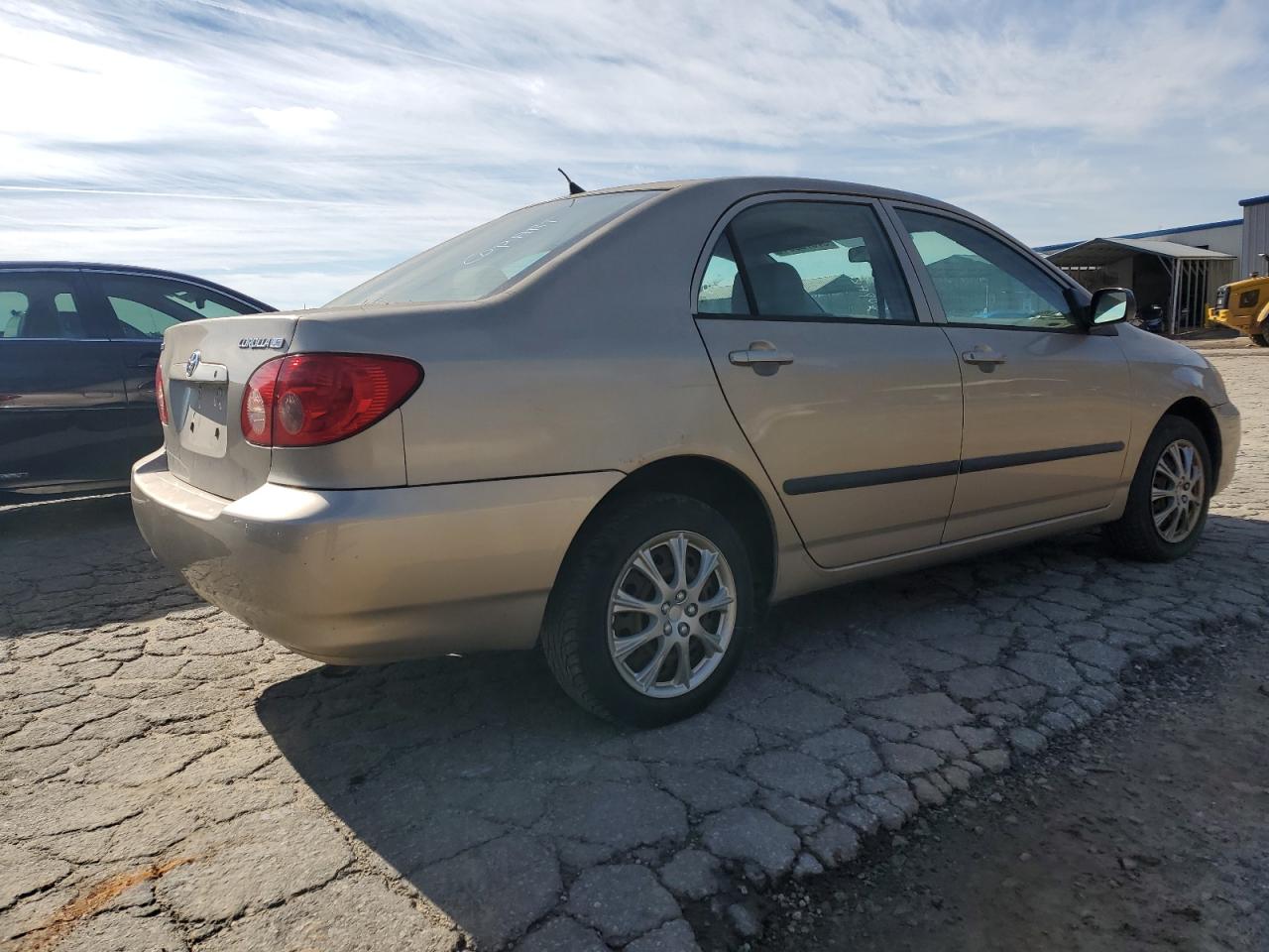 Image 3 of 2005 TOYOTA COROLLA CE 2005 with VIN 2T1BR32E35C554011