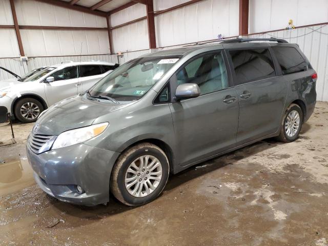 2013 TOYOTA SIENNA XLE 2013 image