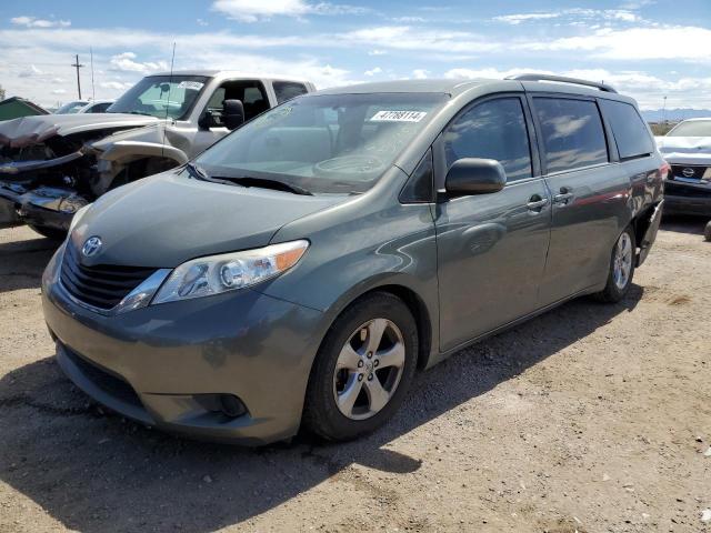 2014 TOYOTA SIENNA LE 2014 image