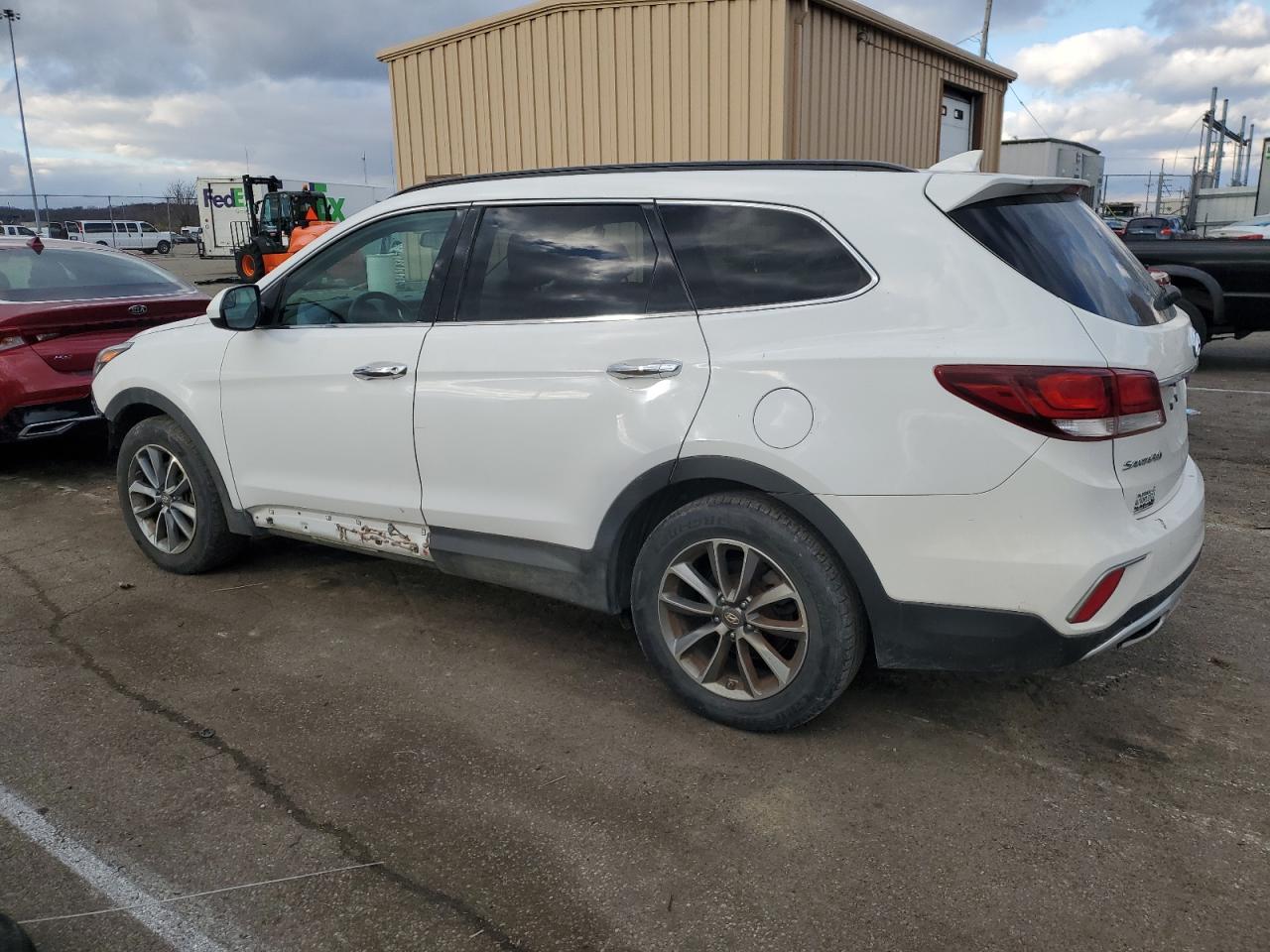 Image 2 of 2017 HYUNDAI SANTA FE SE 2017 with VIN KM8SMDHF3HU223775