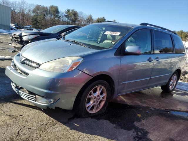 Image 1 of 2004 TOYOTA SIENNA XLE 2004 with VIN 5TDBA22C44S026855