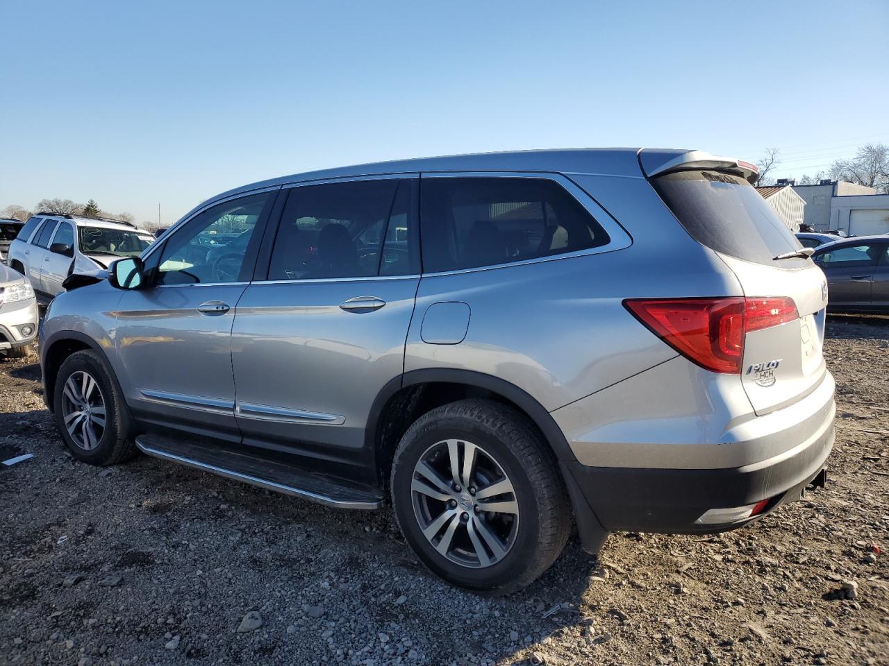 Изображение 2 2017 HONDA PILOT EXL 2017 с VIN 5FNYF6H61HB014175