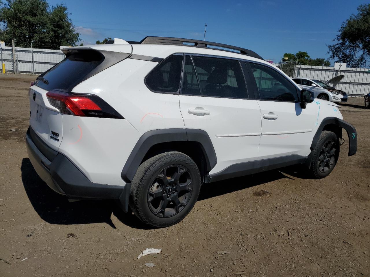 Изображение 3 2020 TOYOTA RAV4 ADVENTURE 2020 с VIN 2T3J1RFV0LC083178