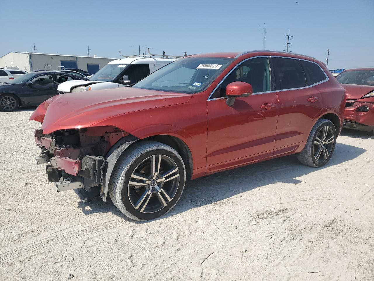 Изображение 2020 VOLVO XC60 T5 MOMENTUM 2020