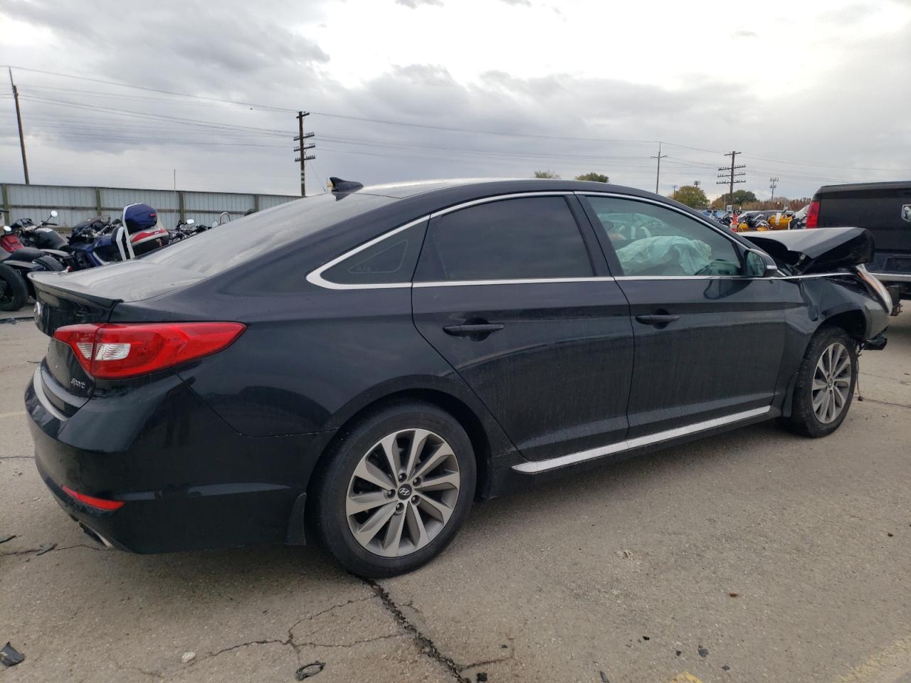 Image 3 of 2016 HYUNDAI SONATA SPORT 2016 with VIN 5NPE34AF6GH284688