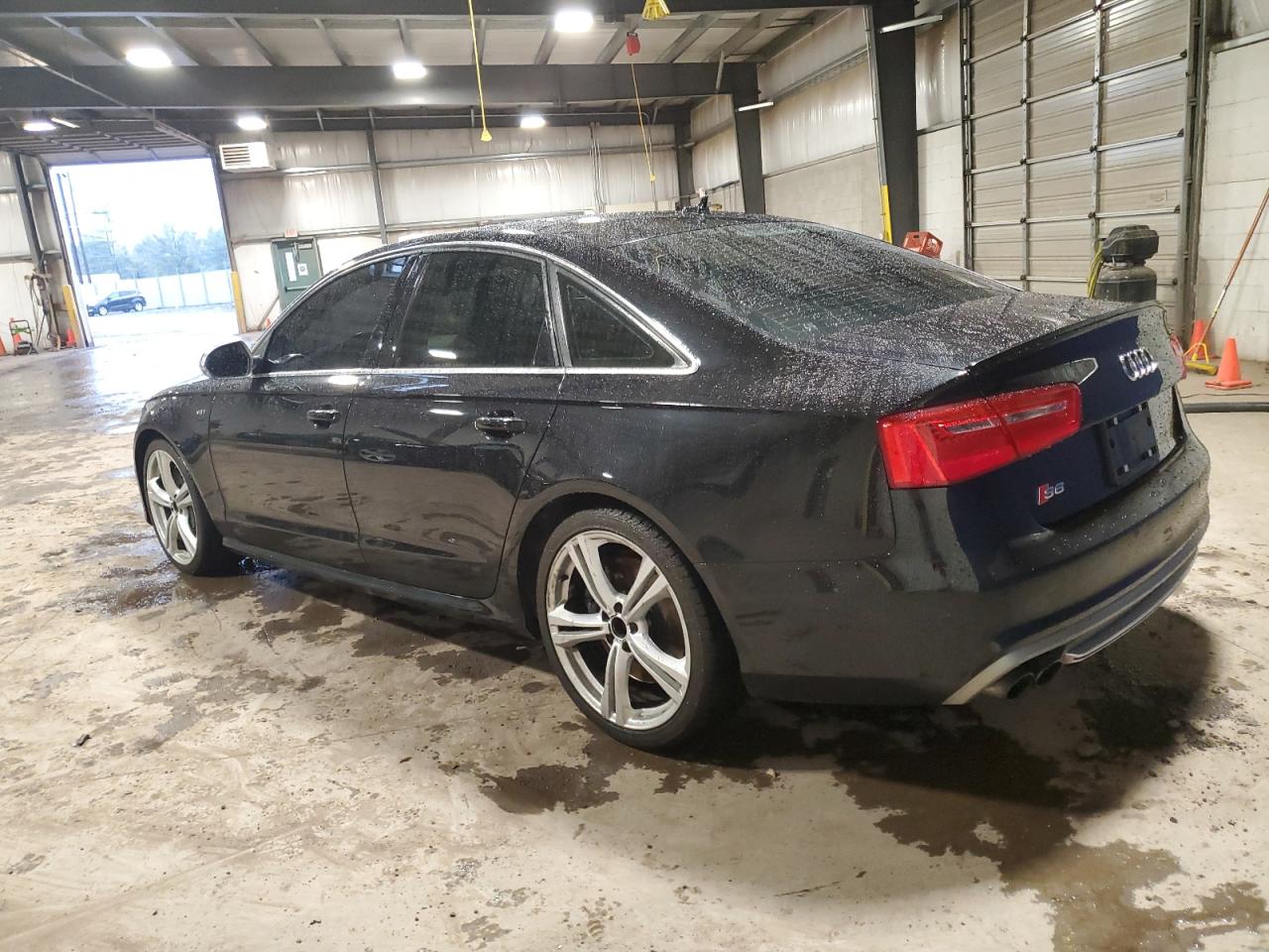 Image 2 of 2014 AUDI S6  2014 with VIN WAUF2AFC5EN134263