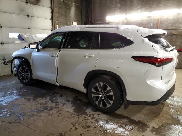 Image 2 of 2022 TOYOTA HIGHLANDER XLE 2022 with VIN 5TDHZRBH4NS199056