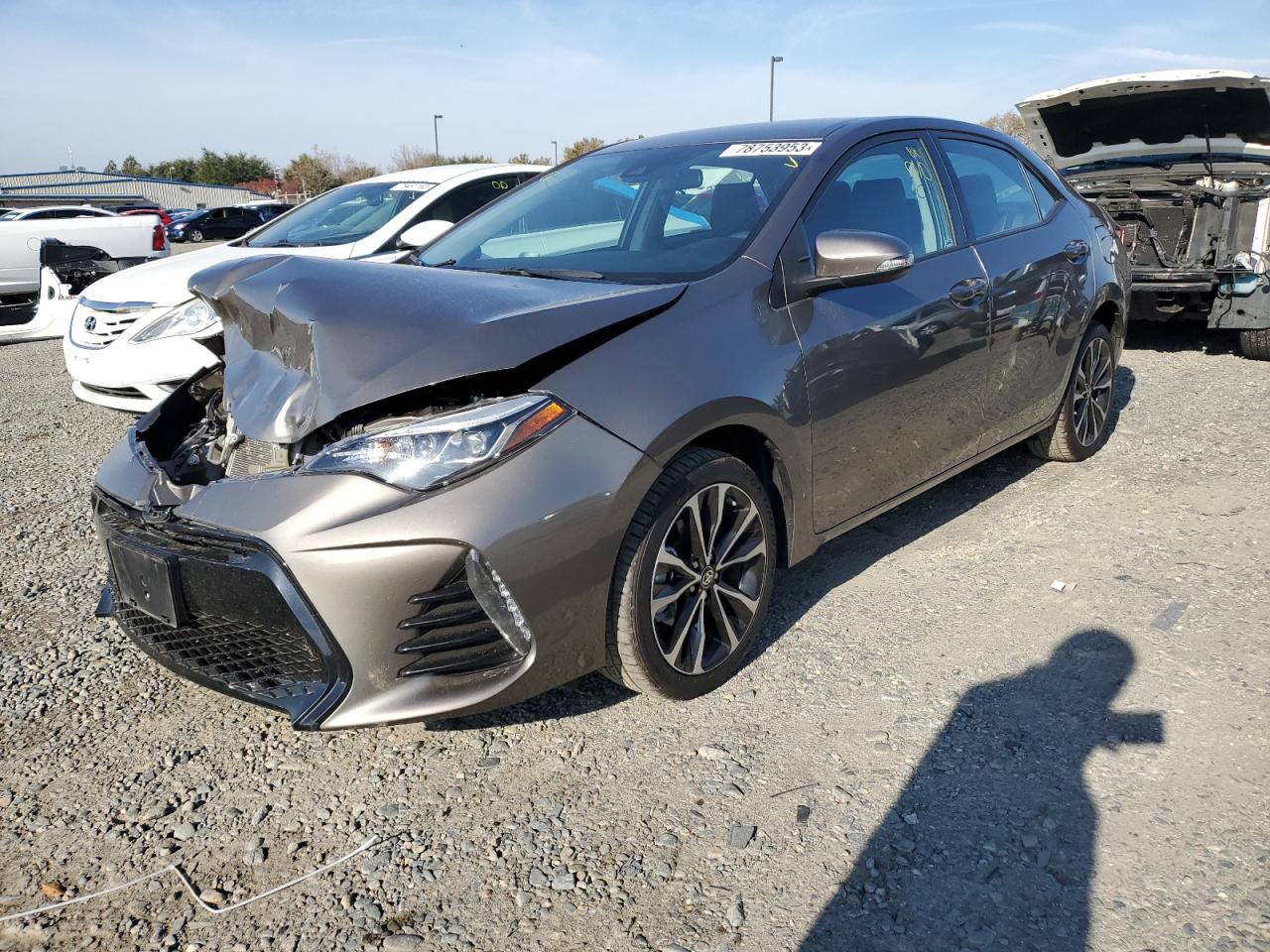 Obraz 1 z 2017 TOYOTA COROLLA L 2017 z VIN 5YFBURHE4HP662456