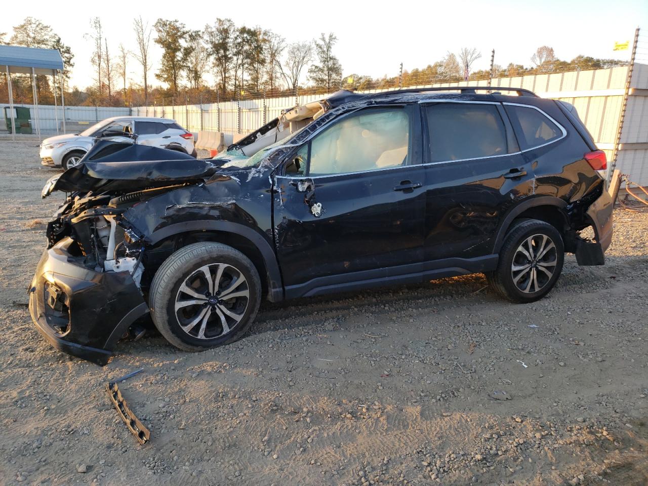 Obraz 1 z 2019 SUBARU FORESTER LIMITED 2019 z VIN JF2SKASC2KH515085